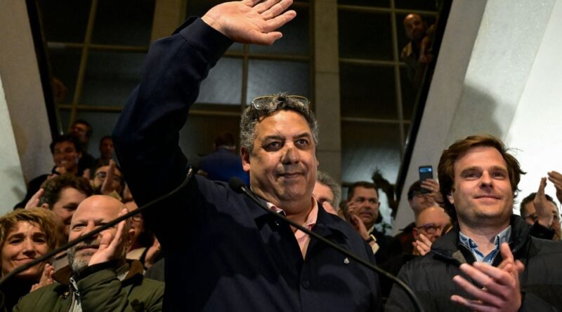 Serge Blanco, ex-légende du rugby, élu maire à Biarritz