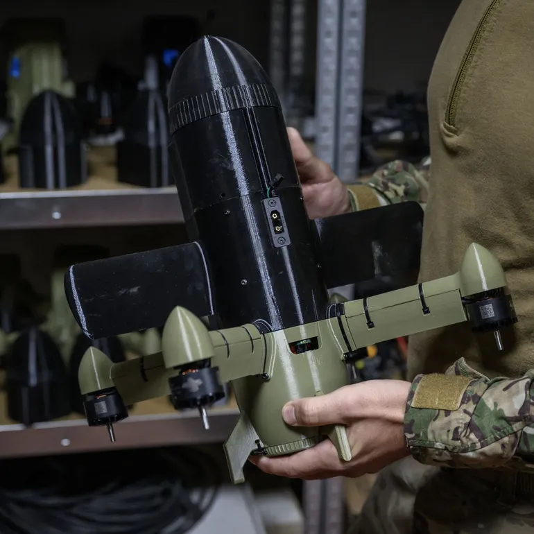 Un drone intercepteur ukrainien près du front de l'est du pays, le 9 octobre 2025.