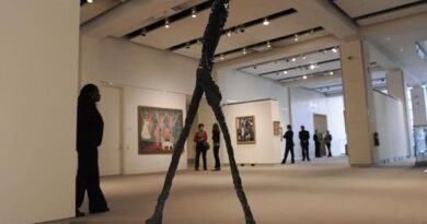 Suisse : L'artiste choisie pour le timbre Giacometti était une arnaqueuse condamnée