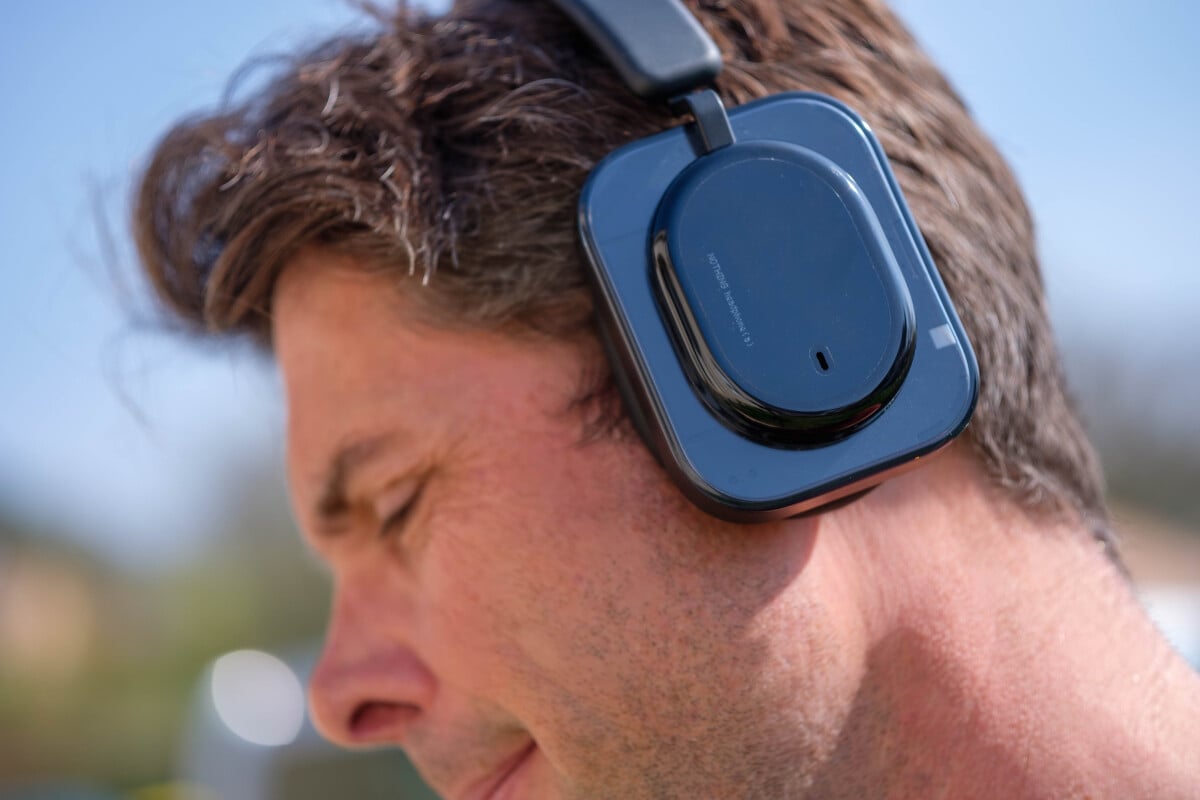 Nothing Headphone (a)