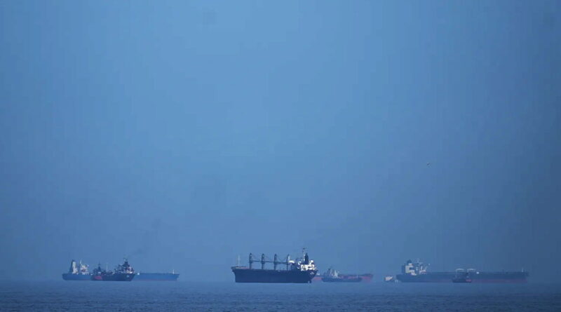 Trump annonce le déploiement de navires de guerre en Ormuz.