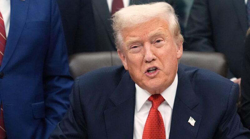 Trump déclare la guerre à l'Iran et annonce des « projets » à Cuba.