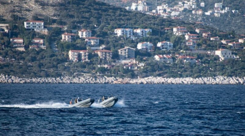 Un bateau de Frontex a coulé en Méditerranée.