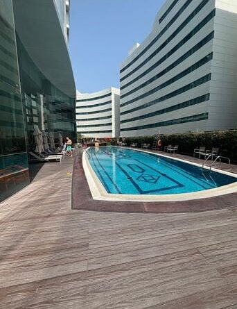 « Un Français bloqué à Doha raconte son quotidien dans une 'prison de luxe' »