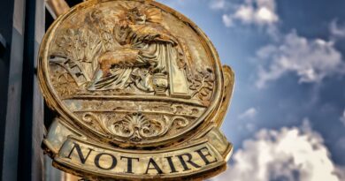Un retraité suisse ne recevra pas l'héritage d'une riche Française, arnaqué par un faux notaire.