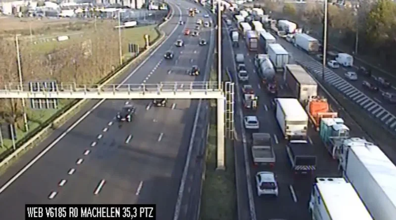 Vendredi matin : plusieurs accidents sur des chaussées glissantes.