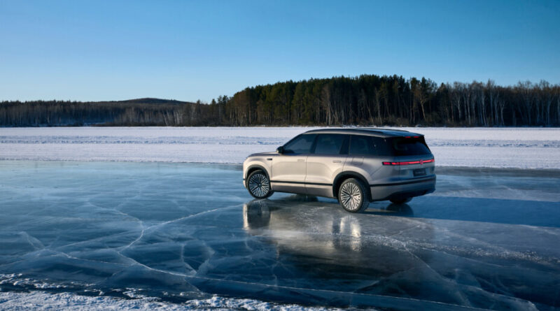 Volkswagen lance un moteur essence pour voiture électrique, critiqué par un constructeur chinois.