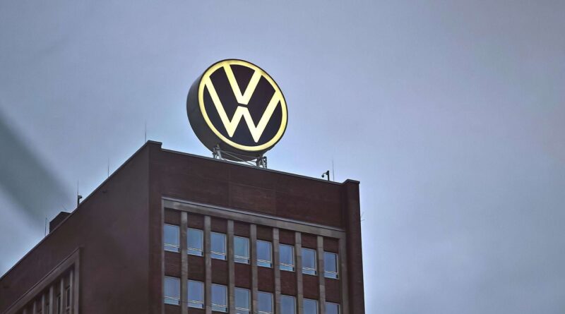Volkswagen supprimera 50 000 postes en Allemagne d'ici quatre ans.