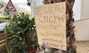 «Â AdÃ¨le, 10 ans, raconte sa vie avec une paralysie cérébraleÂ »