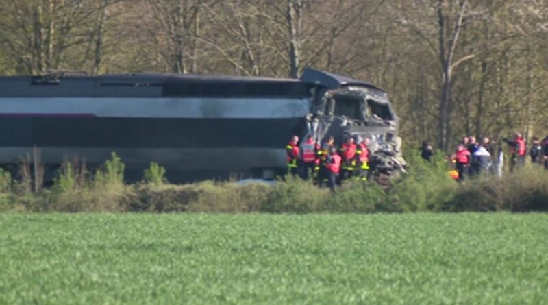 Accident TGV et poids lourd dans le Pas-de-Calais : un mort, 16 blessés.