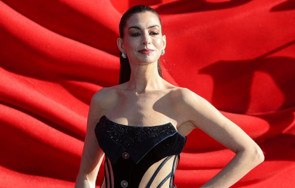 Anne Hathaway dément ne pas avoir écarté des mannequins pour « Le Diable s’habille en Prada 2 »