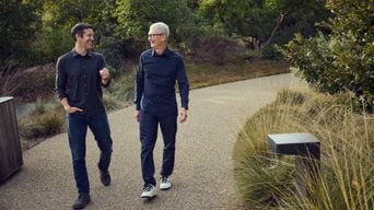 Apple : Découverte de John Ternus, héritier de Tim Cook.