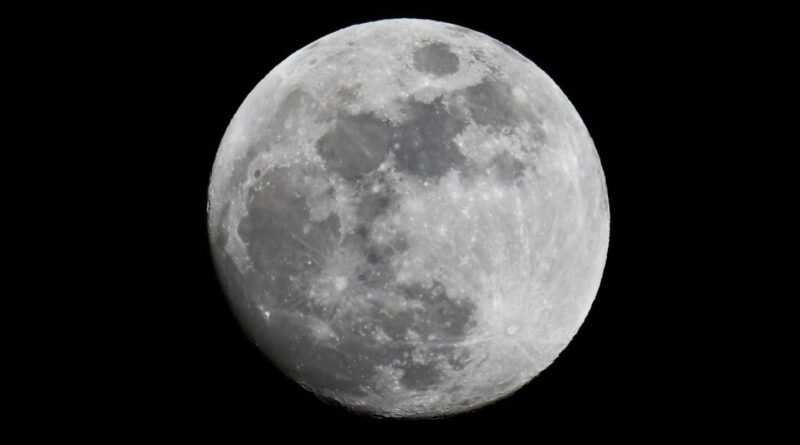 Artémis 2 : Le « cratère Carroll » dédié à la femme du commandant