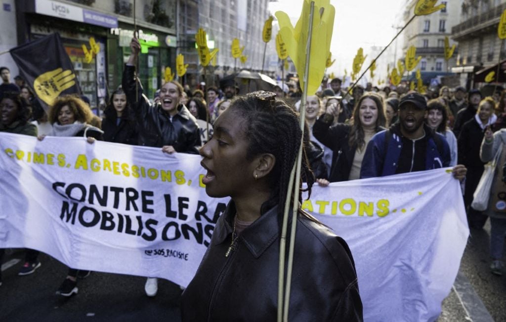 Assa témoigne 23 ans après sur le racisme subi : "On a été mis à l'écart parce qu'on était noir"