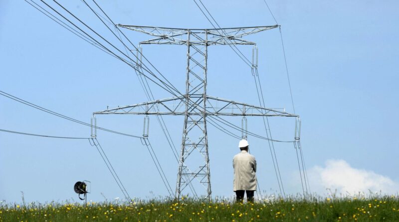 Boucle du Hainaut : entreprises, syndicats et ONG attendent une décision estivale