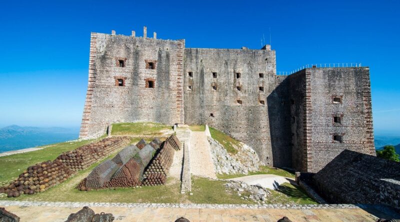 Bousculade sur un site touristique en Haïti : au moins 30 morts