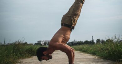 Callisthénie : Ce sport de gainage extrême expliqué.