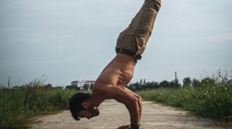 Callisthénie : Ce sport de gainage extrême expliqué.