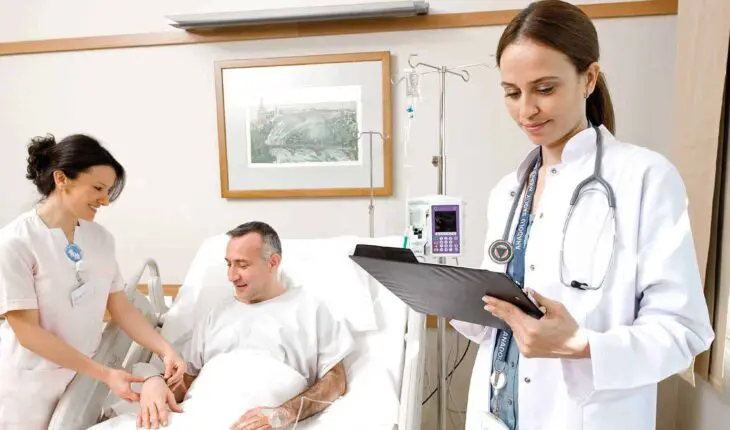 Cancer du sein chez l'homme : déconstruire idées reçues et symptômes.