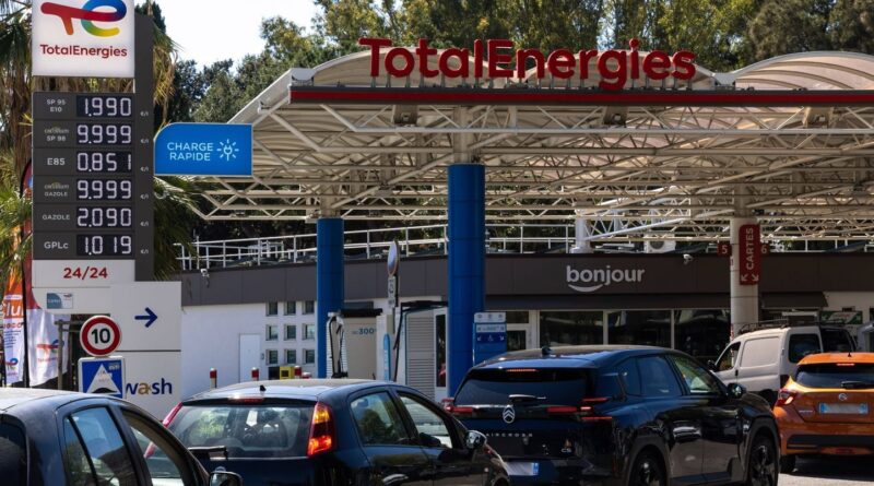 Carburants : TotalEnergies prolonge le plafonnement essence, augmente gazole