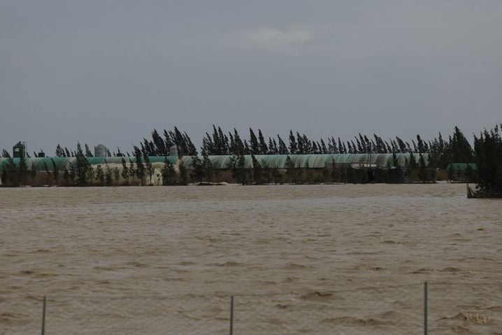 D'importantes inondations et intempéries ont frappé le Maroc cet hiver. Comme ici, dans la région de Sidi Slimane, dans le nord-ouest du Maroc, le 13 février 2026. Plus de 100.000 hectares avaient été inondés dans cette région très agricole.