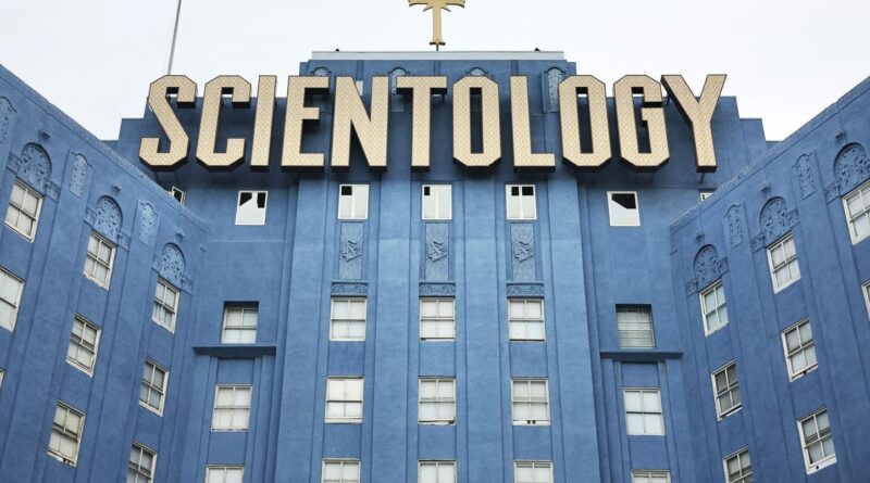 C’est quoi cette tendance à entrer rapidement dans des églises de scientologie ?
