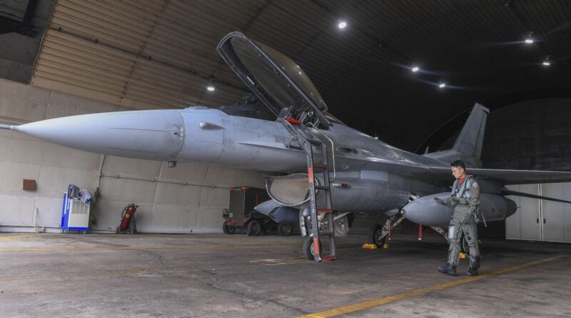 Corée du Sud : Deux F-15K se percutent, un pilote prenait des photos.