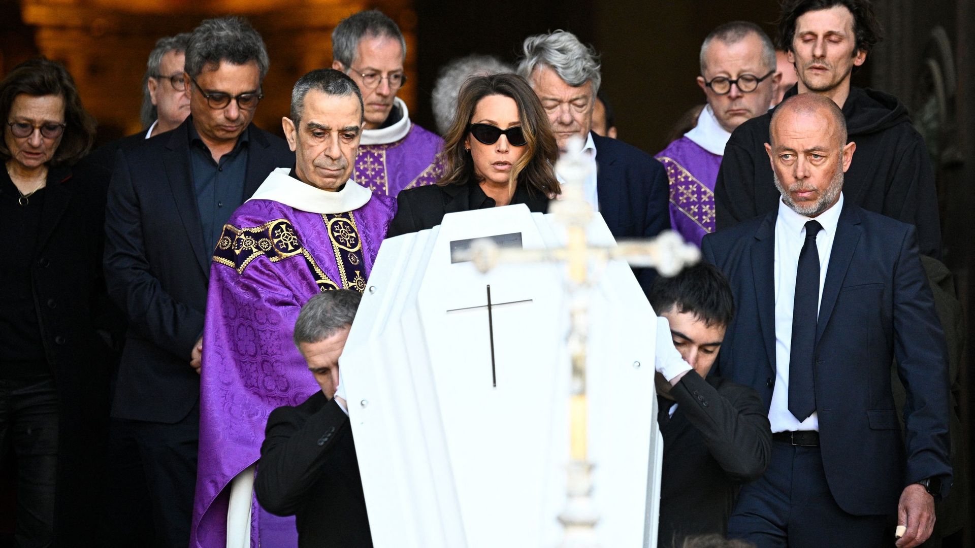 Décès de Nathalie Baye : hommage de centaine d'anonymes et du cinéma