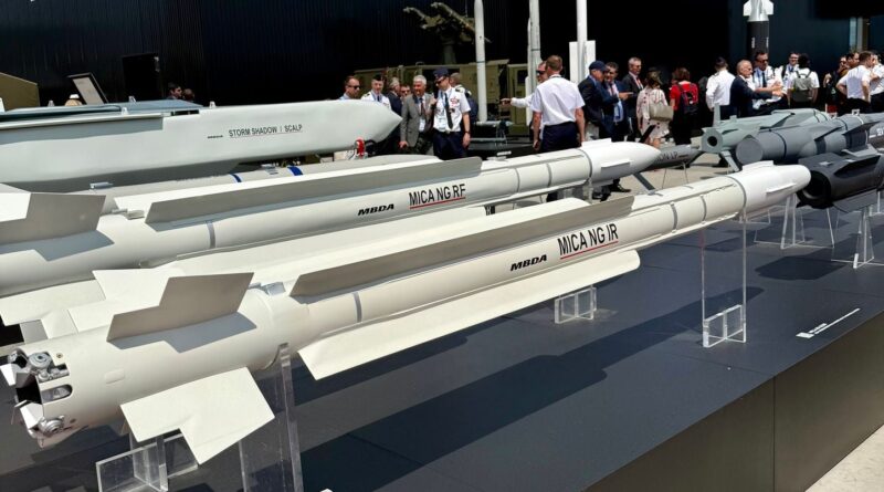 Dépenses militaires mondiales en forte hausse en 2025, Asie et Europe en tête.