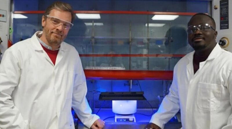 Des chercheurs de Cambridge ne transforment pas nos plastiques en hydrogène vert.