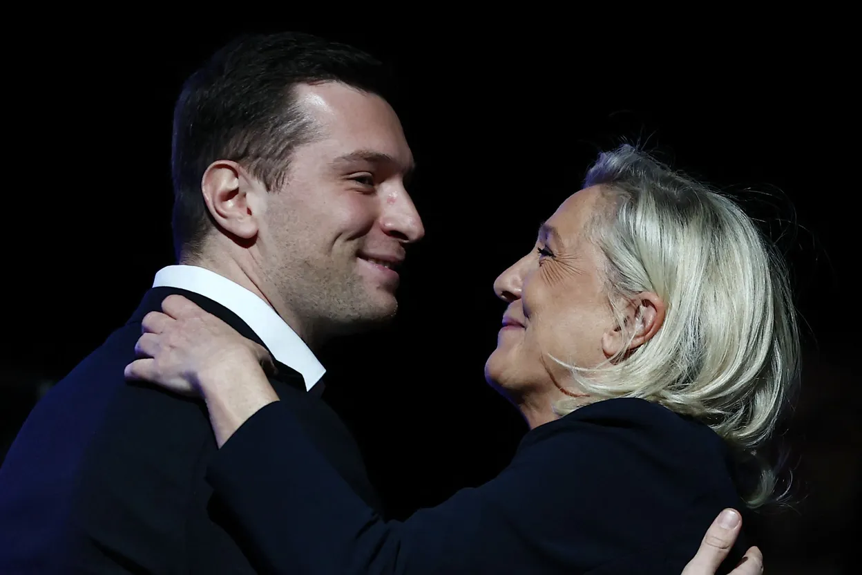 Des maires RN attaquent les symboles après les municipales.