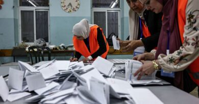 Des Palestiniens votent aux municipales, premier scrutin depuis la guerre.
