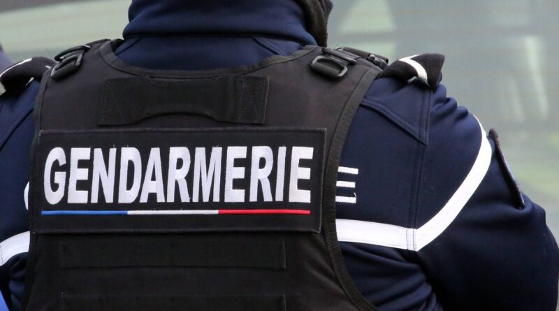 Double féminicide dans la Vienne : deux sœurs tuées, suspect décédé.
