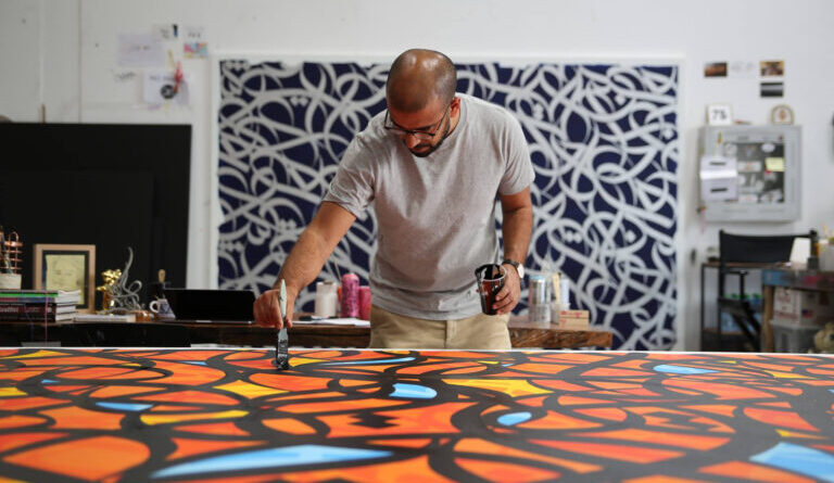 El Seed de Gabès : un artiste peu conventionnel en quête d'aventures.