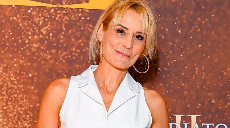 Élodie Gossuin évoque sans filtre sa périménopause depuis 42 ans.