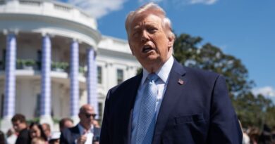 EN DIRECT : Trump affirme avoir envoyé des armes aux manifestants en Iran, sans succès.