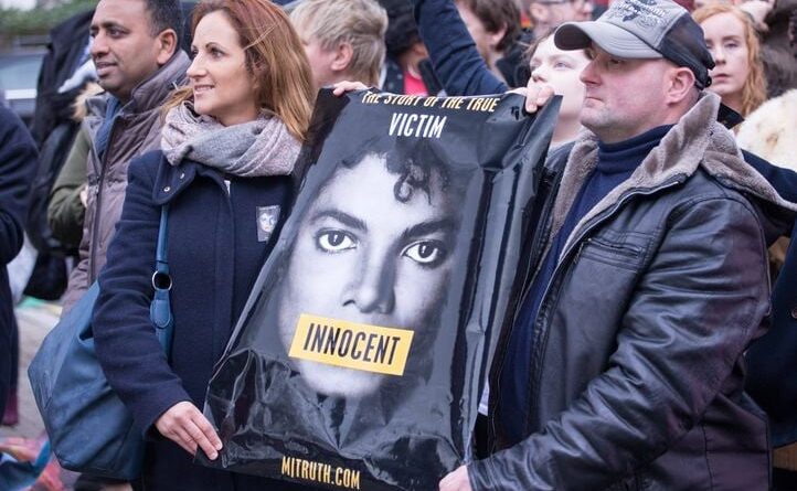 Enfance volée et maltraitance : les sombres épisodes de Michael Jackson