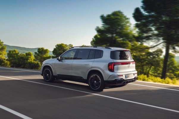Mercedes-Benz GLB // Source : Mercedes-Benz