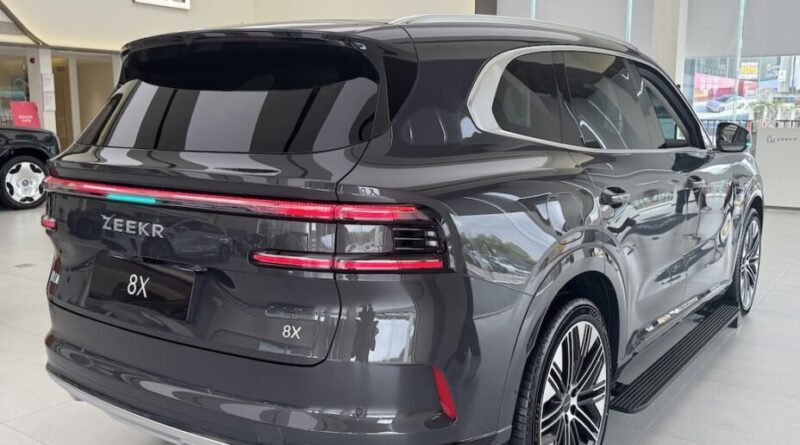Essai du Zeekr 8X : 1 381 ch, luxe en 9 minutes contre Porsche et Mercedes