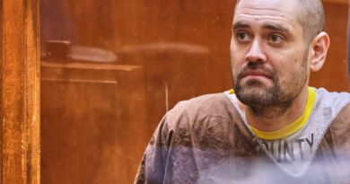 Etats-Unis : Le fils de Rob Reiner vit un « cauchemar éveillé » après le meurtre de ses parents