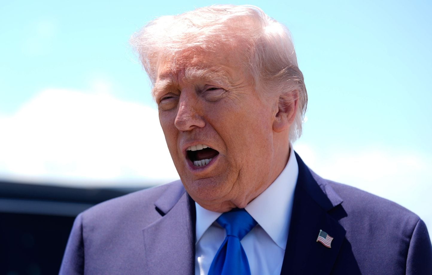 Etats-Unis : Trump évacué après des tirs au dîner des correspondants