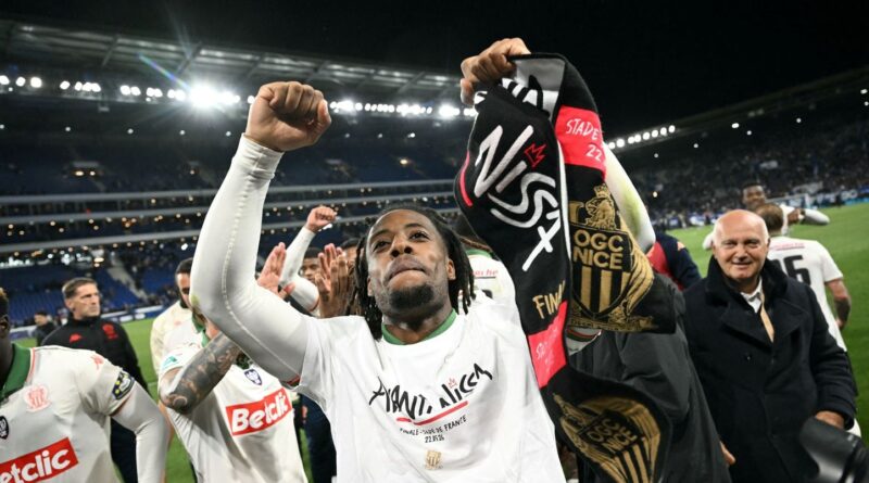 Football : Nice élimine Strasbourg et rejoint Lens en finale