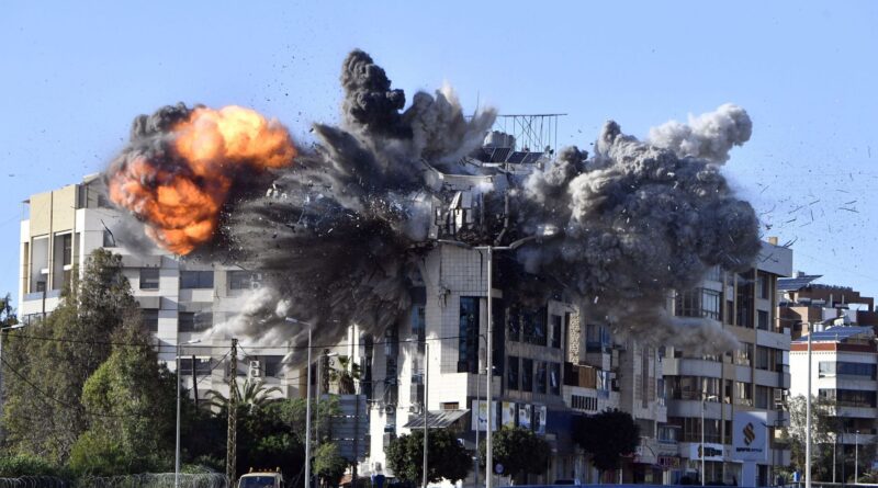 Guerre au Moyen-Orient : Benjamin Netanyahou promet d'écraser le régime iranien