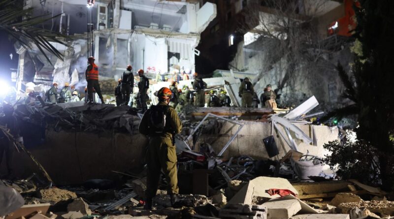 Guerre au Moyen-Orient : Deux morts dans frappe iranienne à Haïfa, Israël