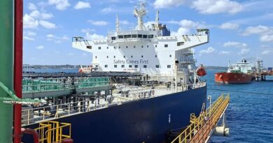 Guerre au Moyen-Orient : Les Etats-Unis ne lèvent pas les sanctions sur le pétrole russe