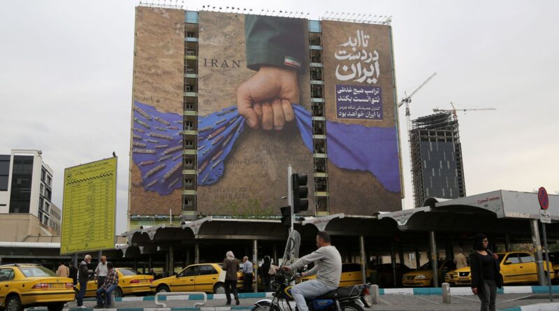 Guerre au Moyen-Orient : Téhéran ferme le détroit d'Ormuz, Trump parle de "chantage"