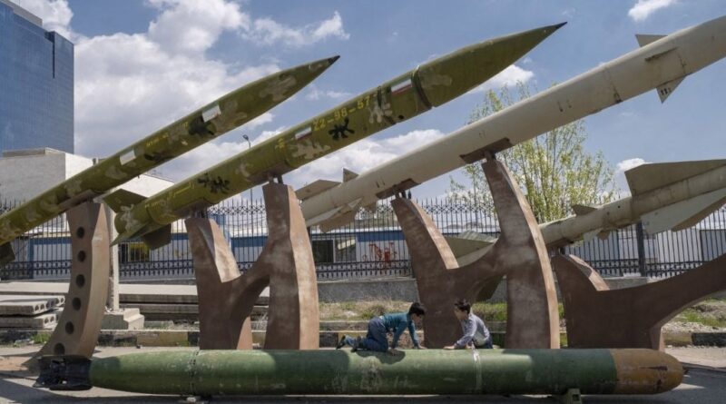 Guerre au Moyen-Orient : Trump menace de détruire ponts et centrales, l'Iran ne cesse ses attaques.