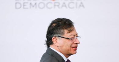 Guerre contre le narcotrafic : attaque du président colombien envers son homologue équatorien.