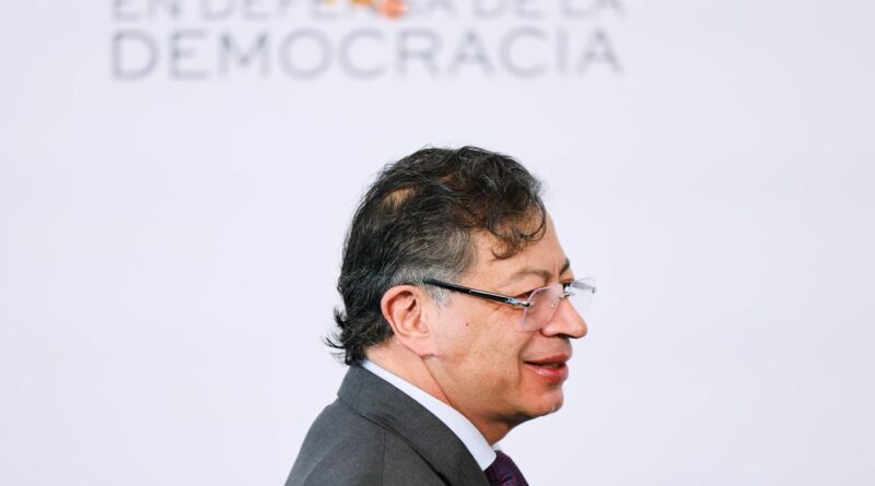 Guerre contre le narcotrafic : attaque du président colombien envers son homologue équatorien.