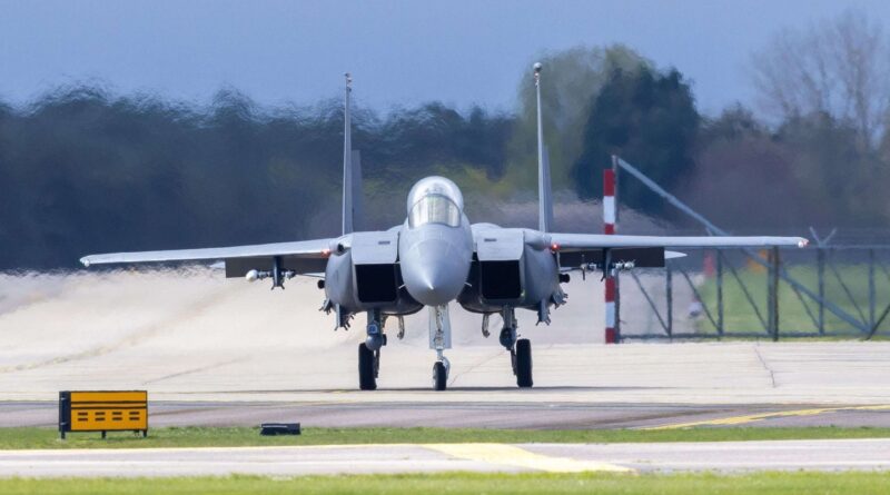 Guerre en Iran : Un F-15 américain abattu, pilotes toujours recherchés